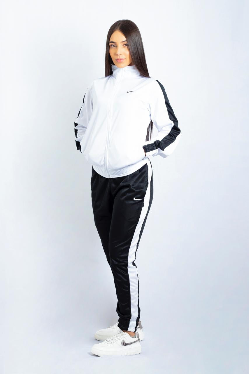 Conjunto NIKE MUJER NG BL SUDADERA Mejores Mexico